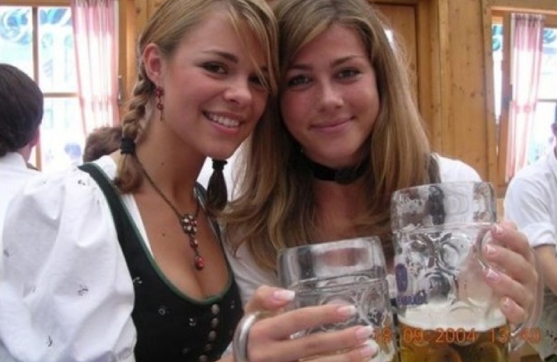 german-girls-life-time-oktoberfest-beer-taste-female-drndl-demotivational-poster-1234118348_lederhosen_hot_girls_babes_sexy_oktoberfest_octoberfest_beer.jpg