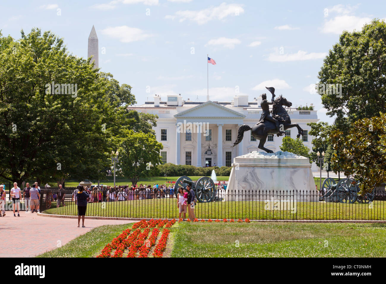 the-white-house-north-portico-from-lafayette-square-washington-dc-CT0NMH.jpg