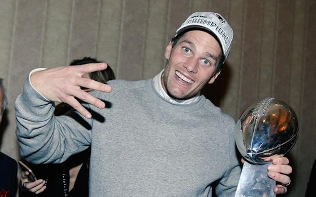 Tom_Brady_Four_Fingers_Rings_Patriots_Twitter.png