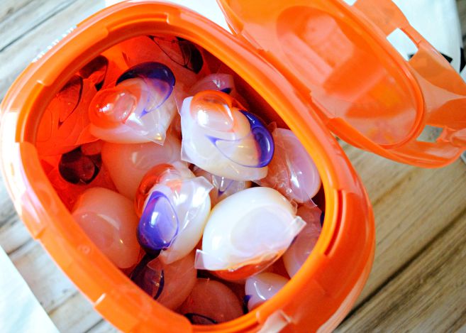 Tide-pods-are-pre-portioned-and-easy-to-just-grab-and-toss-into-the-washer.jpg