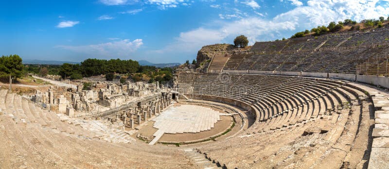 amphitheater-coliseum-ephesus-panorama-amphitheater-coliseum-ancient-city-ephesus-turkey-beautiful-summer-day-185450533.jpg